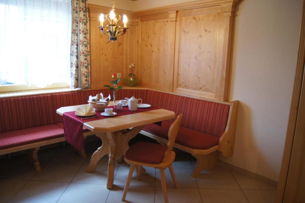 Gaestehaus Alpina Μάουραχ Δωμάτιο φωτογραφία